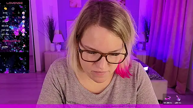 Snapshot of EVAshinyGIRL chatting on 14, 1, 2025 EVAshinyGIRL online show from 14, 1, 2025