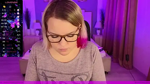 Snapshot of EVAshinyGIRL chatting on 23, 1, 2025 EVAshinyGIRL online show from 23, 1, 2025