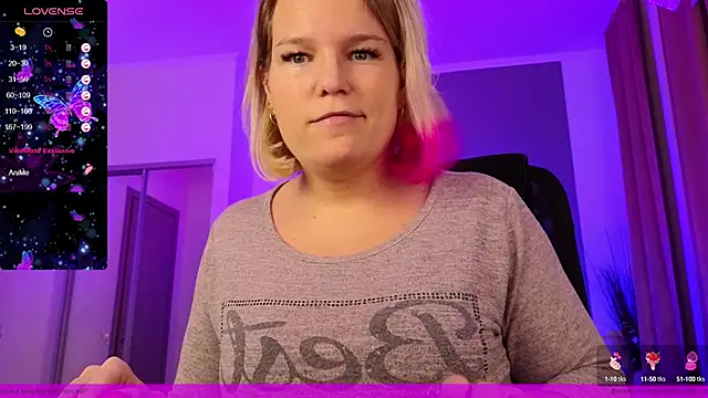 Snapshot of EVAshinyGIRL chatting on 30, 1, 2025 EVAshinyGIRL online show from 30, 1, 2025