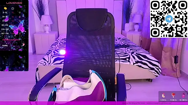 Snapshot of EVAshinyGIRL chatting on 9, 2, 2025 EVAshinyGIRL online show from 9, 2, 2025