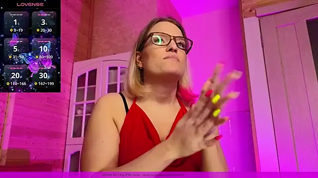 Snapshot of EVAshinyGIRL chatting on 13, 3, 2025 EVAshinyGIRL online show from 13, 3, 2025