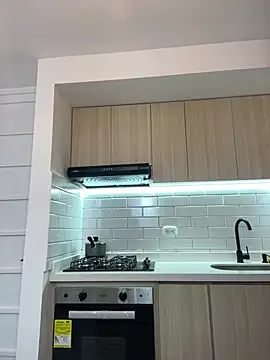 VictoriaRoss1 online show from 9, 1, 2026