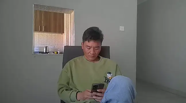 Snapshot of kisstoyousoon2024 chatting on 4, 12, 2024 kisstoyousoon2024 online show from 4, 12, 2024