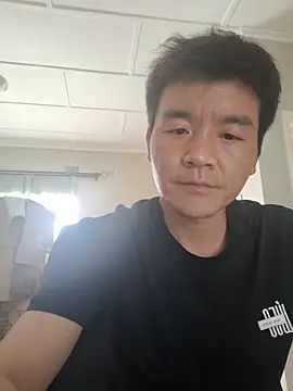 kisstoyousoon2024 online show from 15, 12, 2025