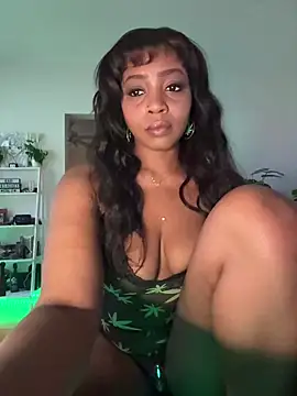 Snapshot of Blazerina chatting on 19, 12, 2025 Blazerina online show from 19, 12, 2025