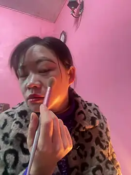 Hellen 111 online show from 16, 1, 2025