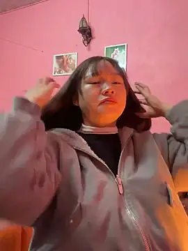 Hellen 111 online show from 12, 2, 2025