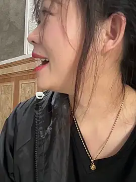 Hellen 111 online show from 14, 10, 2025