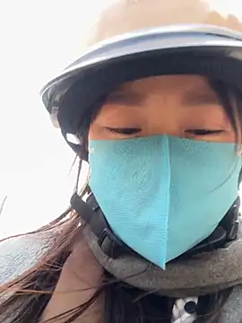 Hellen 111 online show from 3, 12, 2025