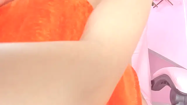 Snapshot of meribeth303av chatting on 4, 3, 2025 meribeth303av online show from 4, 3, 2025