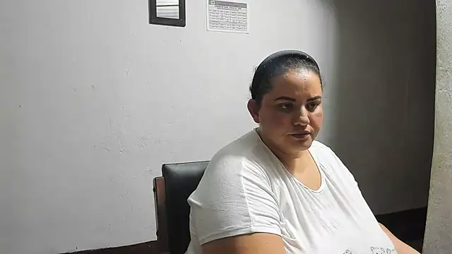 Snapshot of tetasgrandes_karol chatting on 21, 4, 2026 tetasgrandes karol online show from 21, 4, 2026