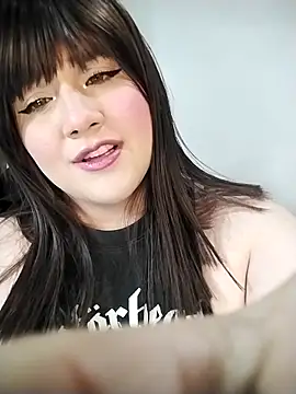 Snapshot of ItsNaiixa chatting on 2, 5, 2026 ItsNaiixa online show from 2, 5, 2026