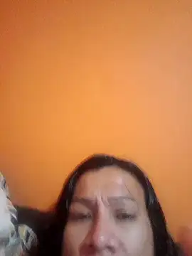 miicheele32 online show from 12, 1, 2025