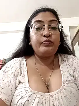 Snapshot of LAVERNIYA_ chatting on 26, 9, 2025 LAVERNIYA  online show from 26, 9, 2025