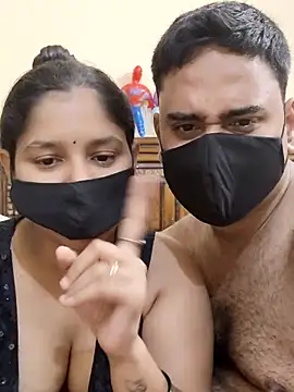 IND COUPLE1 online show from 6, 3, 2025