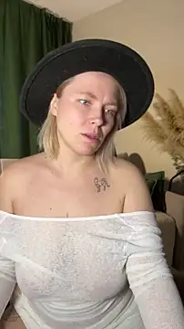 Snapshot of Charming_Daphny chatting on 9, 4, 2026 Charming Daphny online show from 9, 4, 2026