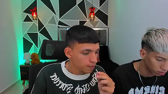 Snapshot of Juan_Nd_Steven chatting on 2, 5, 2026 Juan Nd Steven online show from 2, 5, 2026