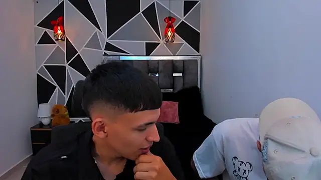 Snapshot of Juan_Nd_Steven chatting on 8, 5, 2026 Juan Nd Steven online show from 8, 5, 2026