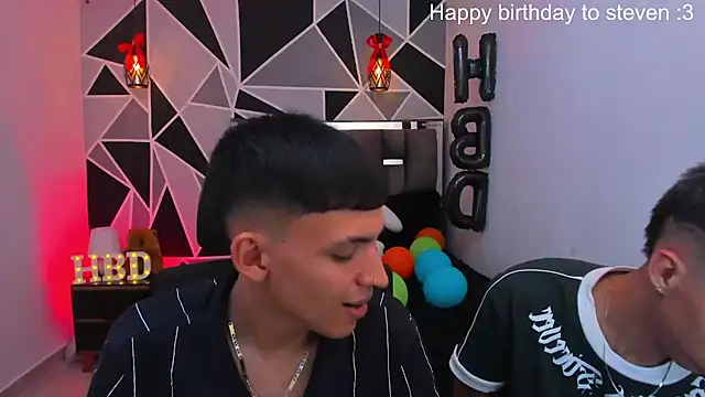 Snapshot of Juan_Nd_Steven chatting on 27, 5, 2026 Juan Nd Steven online show from 27, 5, 2026
