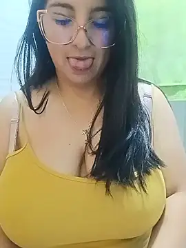 Snapshot of _Angelinaandrade_ chatting on 8, 7, 2026 Angelinaandrade online show from 8, 7, 2026