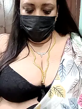 Snapshot of ashikaa_r chatting on 1, 1, 2025 ashikaa r online show from 1, 1, 2025