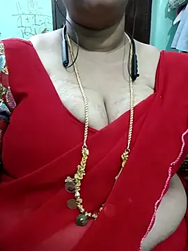 Snapshot of ashikaa_r chatting on 7, 5, 2026 ashikaa r online show from 7, 5, 2026