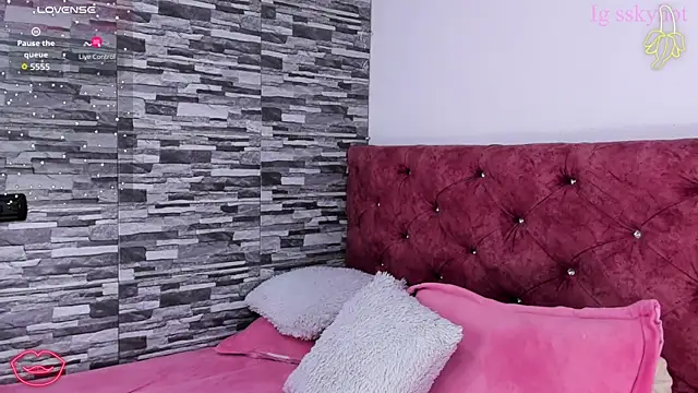 skyhotgirll online show from 24, 10, 2025