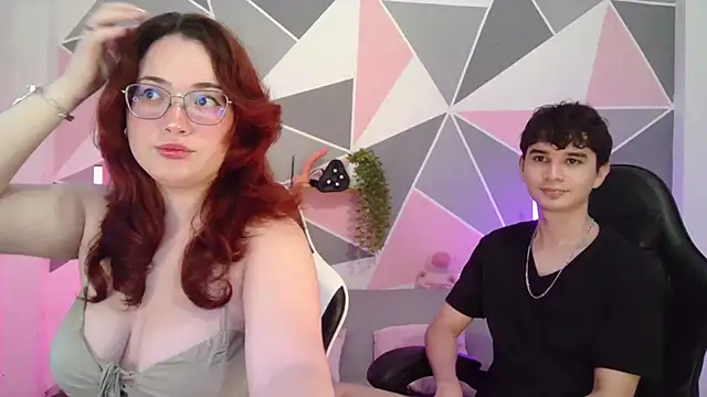 Snapshot of AndrewAnndCherry chatting on 13, 7, 2026 AndrewAnndCherry online show from 13, 7, 2026