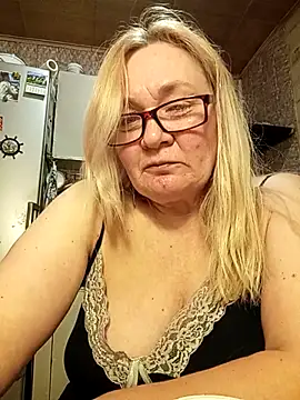 Snapshot of HelenaGlossX chatting on 6, 3, 2025 HelenaGlossX online show from 6, 3, 2025