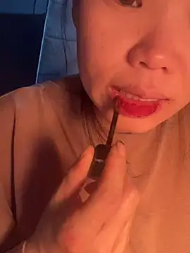 Snapshot of Laura8910 chatting on 1, 1, 2025 Laura8910 online show from 1, 1, 2025