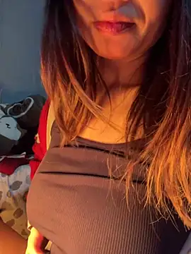 Snapshot of Laura8910 chatting on 17, 1, 2025 Laura8910 online show from 17, 1, 2025