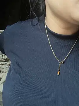 Snapshot of Laura8910 chatting on 11, 3, 2025 Laura8910 online show from 11, 3, 2025