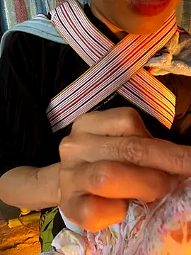 Snapshot of Laura8910 chatting on 27, 10, 2025 Laura8910 online show from 27, 10, 2025