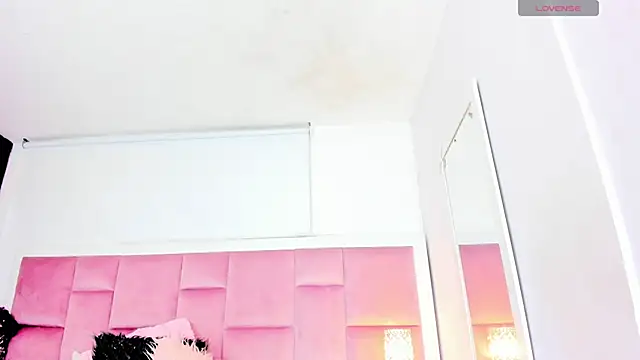 DaphneLloyd online show from 14, 12, 2024