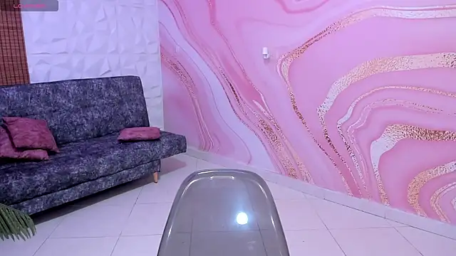 Snapshot of SaraaMills chatting on 13, 3, 2025 SaraaMills online show from 13, 3, 2025