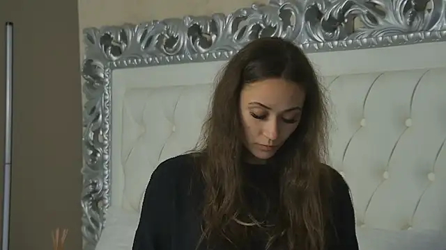 AliceMunro online show from 18, 11, 2025