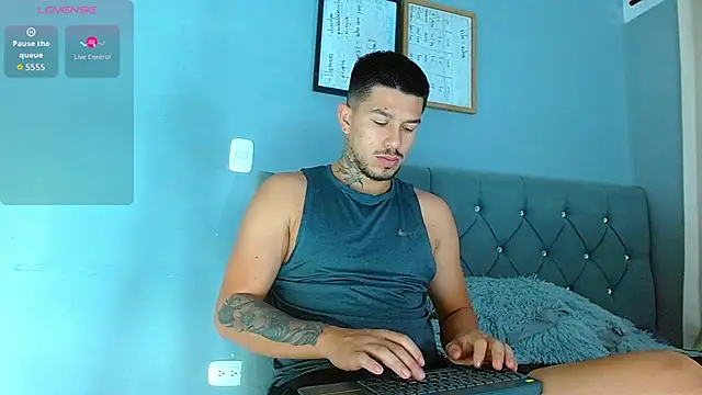 Snapshot of mateoreal1 chatting on 3, 3, 2026 mateoreal1 online show from 3, 3, 2026