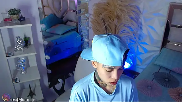 Jonesliam23 online show from 25, 2, 2026