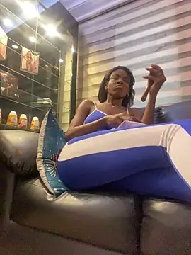 Snapshot of adaraSmiith chatting on 17, 12, 2024 adaraSmiith online show from 17, 12, 2024