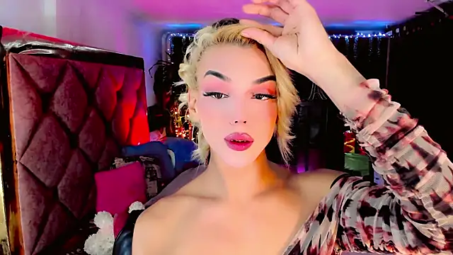 Snapshot of the-horus-girl chatting on 21, 12, 2025 the-horus-girl online show from 21, 12, 2025