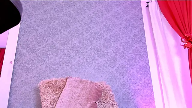 Snapshot of CatrinaRossi chatting on 23, 12, 2024 CatrinaRossi online show from 23, 12, 2024