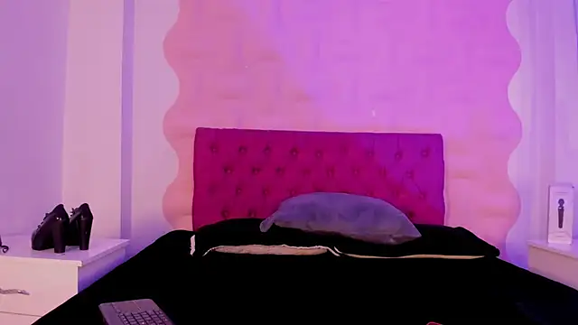 Snapshot of Natasha_Nasty2 chatting on 6, 11, 2025 Natasha Nasty2 online show from 6, 11, 2025