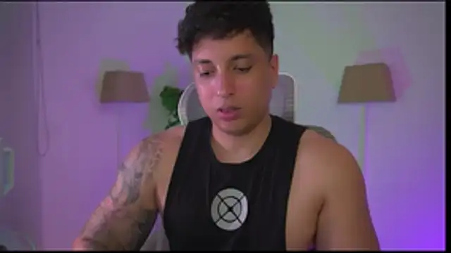 Snapshot of appolo_allen chatting on 23, 12, 2025 appolo allen online show from 23, 12, 2025