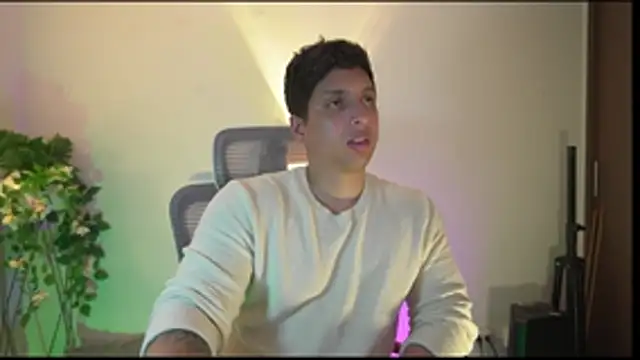 Snapshot of appolo_allen chatting on 5, 2, 2026 appolo allen online show from 5, 2, 2026