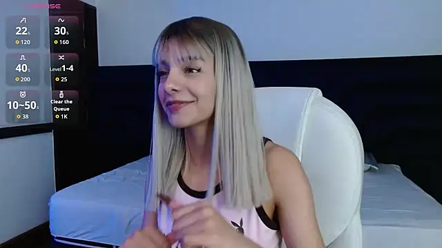 Snapshot of peyton_golden1 chatting on 18, 4, 2026 peyton golden1 online show from 18, 4, 2026
