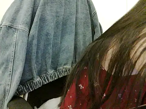 Snapshot of Yin-girl chatting on 23, 10, 2025 Yin-girl online show from 23, 10, 2025