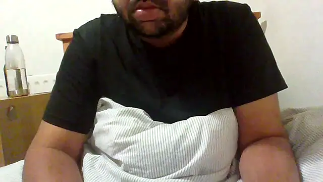 Snapshot of whoreboi98 chatting on 11, 4, 2026 whoreboi98 online show from 11, 4, 2026