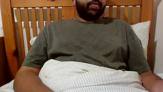 Snapshot of whoreboi98 chatting on 19, 4, 2026 whoreboi98 online show from 19, 4, 2026