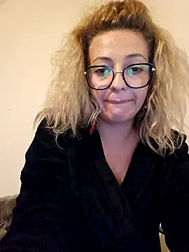 Selenna emma online show from 27, 9, 2025