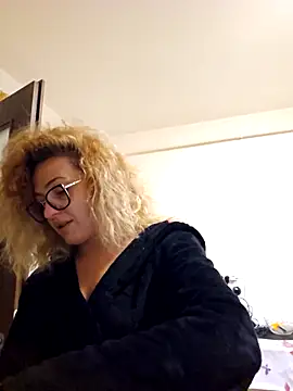 Selenna emma online show from 12, 11, 2025